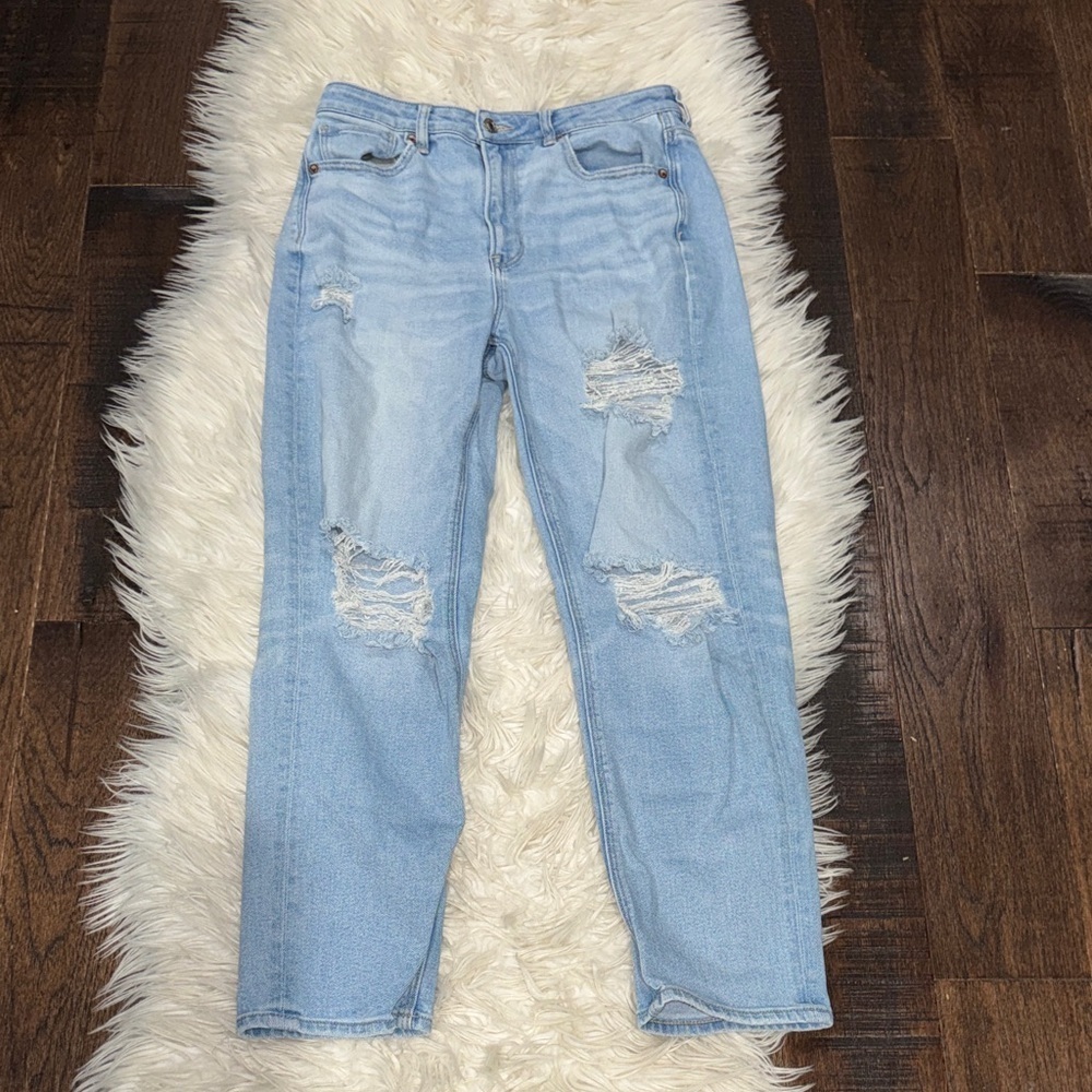 Distressed Light Blue Women’s Jeans